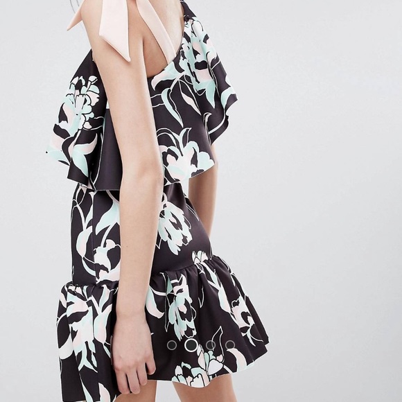 ASOS fun and flirty floral print dress - Picture 3 of 4
